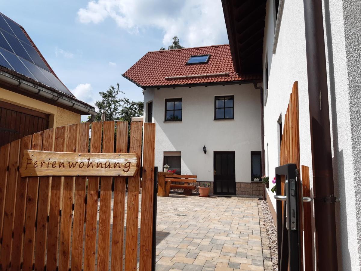 Ferienwohnung Reissmann Heinsdorfergrund Екстериор снимка