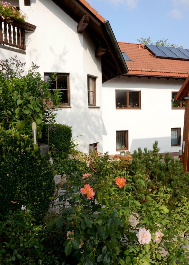 Ferienwohnung Reissmann Heinsdorfergrund Екстериор снимка